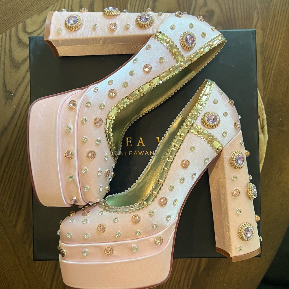 Gorgeous, light pink, embellished, platform heel!
